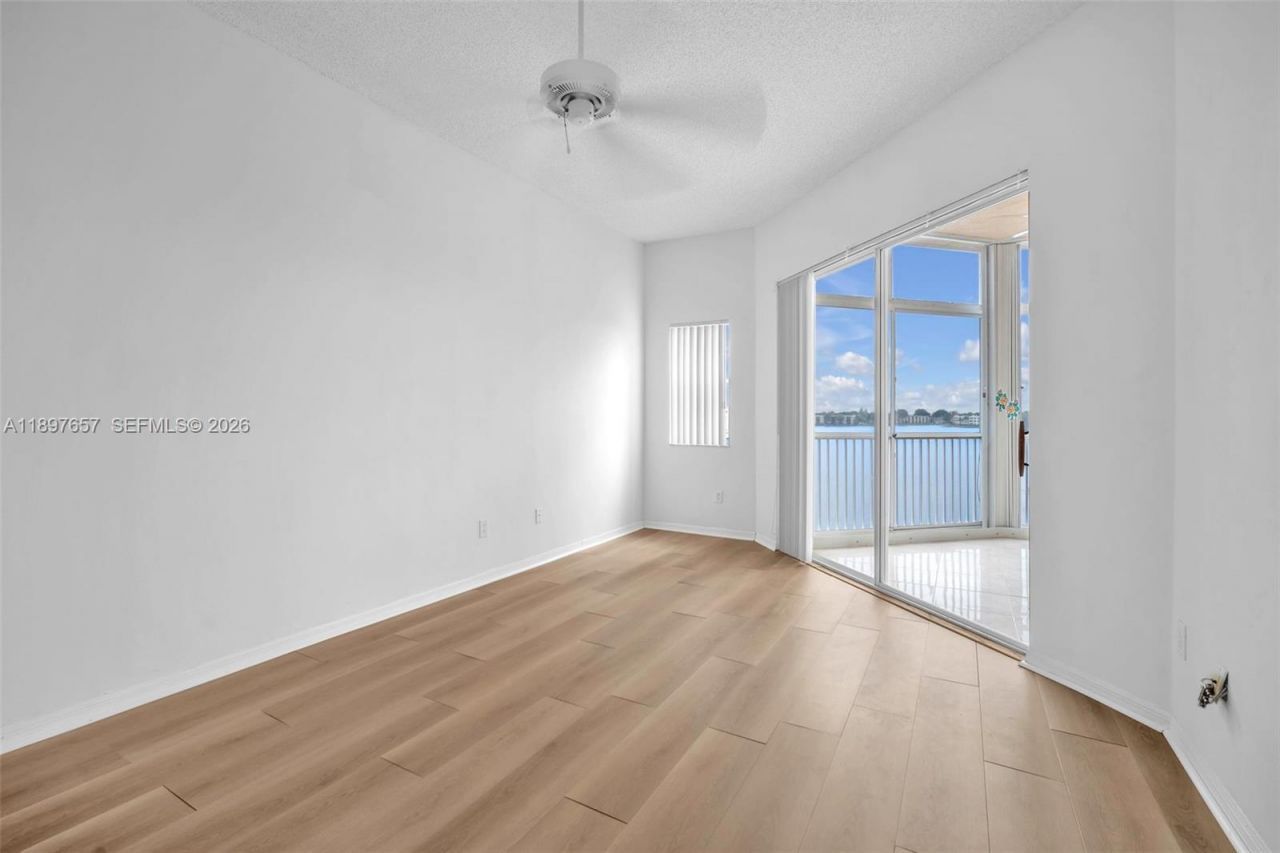 7486 Granville Dr, Unit 410, Tamarac, FL 33321 Photo