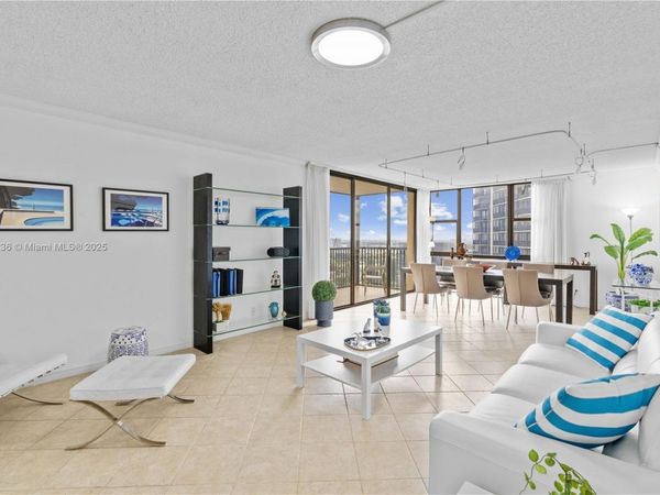 20379 W Country Club Dr, Unit 2039, Aventura, FL 33180