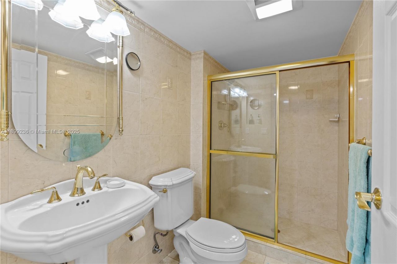 20379 W Country Club Dr, Unit 2039, Aventura, FL 33180 Photo