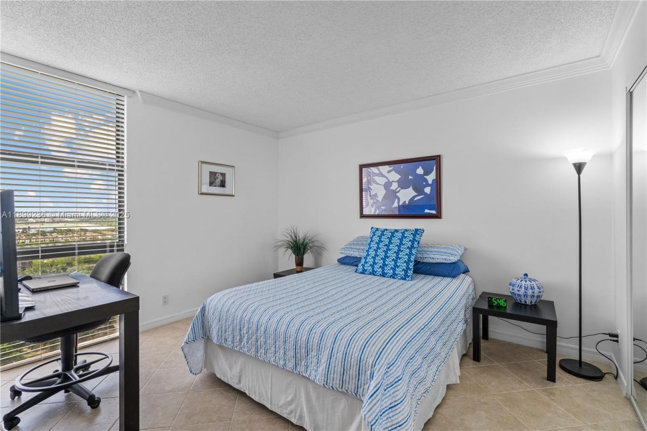 20379 W Country Club Dr, Unit 2039, Aventura, FL 33180 Photo