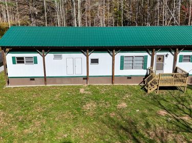 907 Skip Gray Road, Delancey, NY 13752