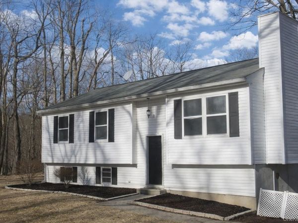 11 Park Lane, Holmes, NY 12531