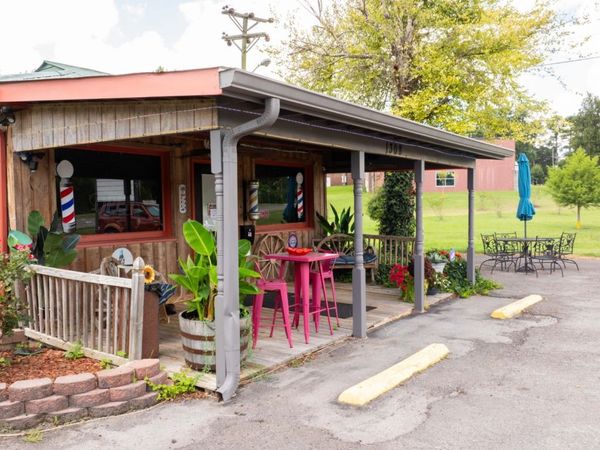 1308 Neelys Bend Rd, Madison, TN 37115