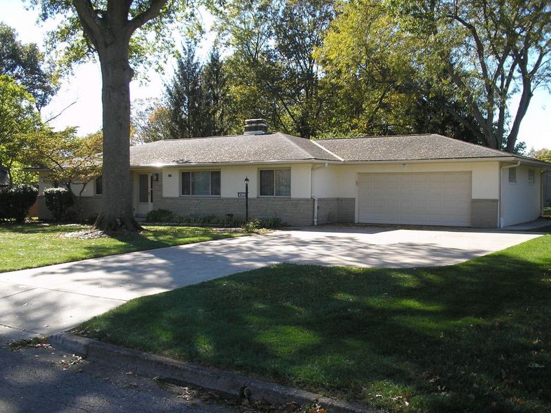 4299 Colerain Avenue, Columbus, OH 43214 Photo 2