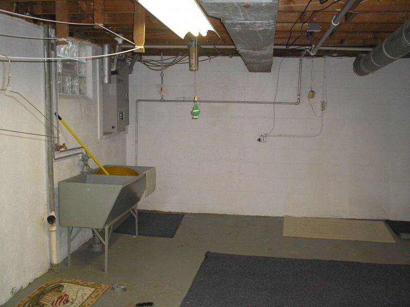 4299 Colerain Avenue, Columbus, OH 43214 Photo 33