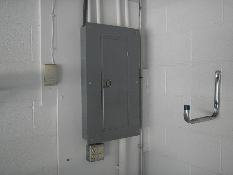 4299 Colerain Avenue, Columbus, OH 43214 Photo 39