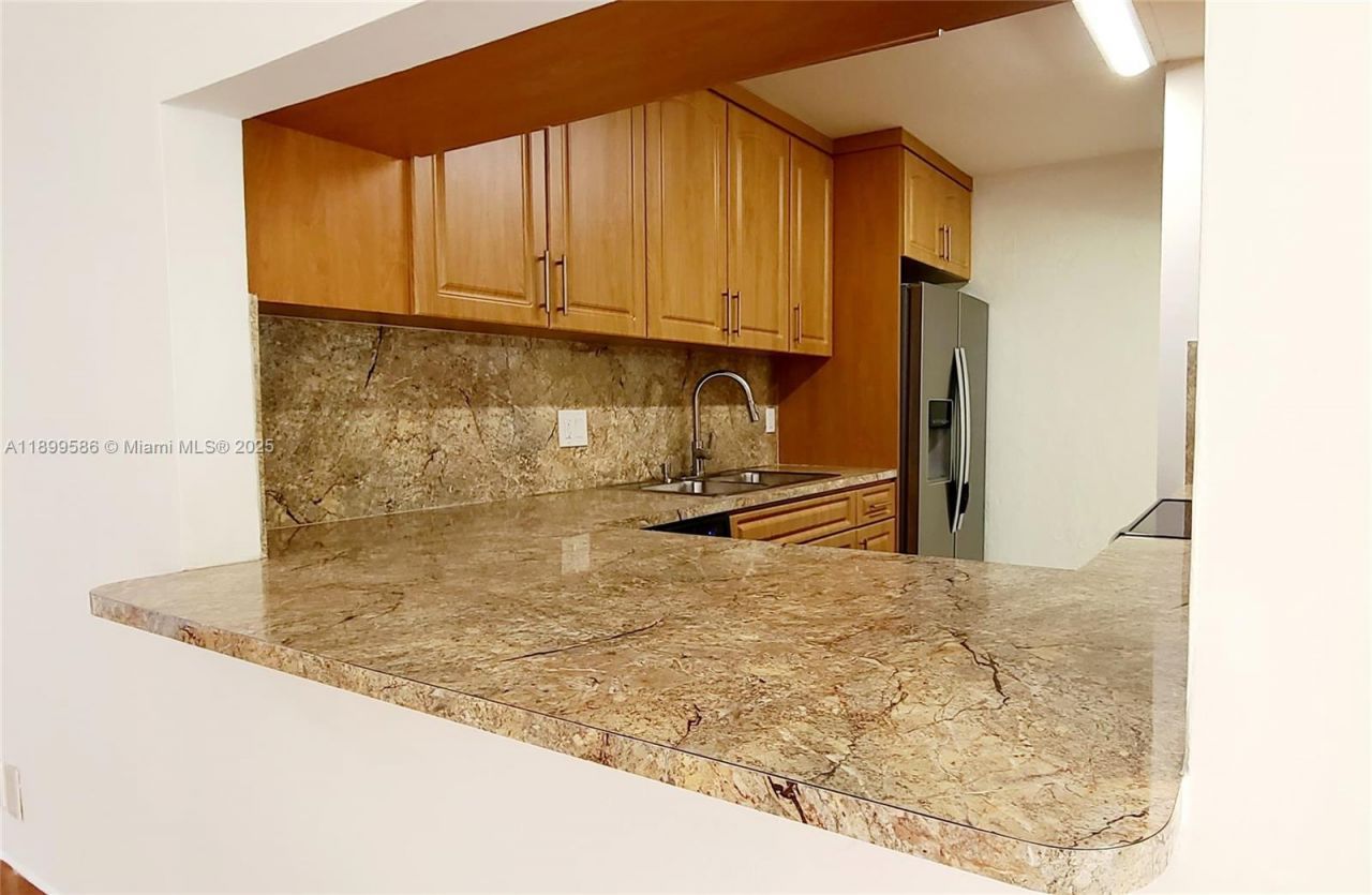 9410 Live Oak Pl, Unit 109, Davie, FL 33324 Photo