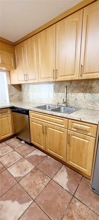 9410 Live Oak Pl, Unit 109, Davie, FL 33324 Photo