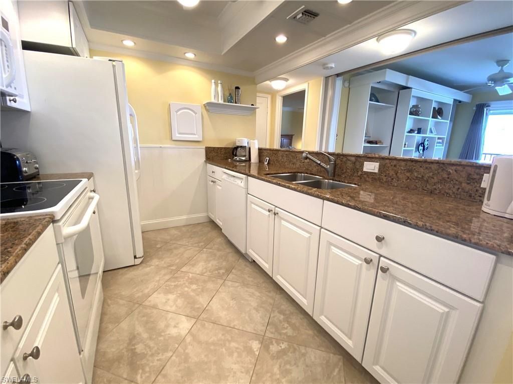 555 Park Shore Dr, Unit B-407, Naples, FL 34103 Photo