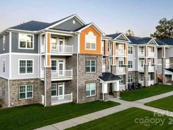 12509 Crown Park Court, Unit B2, Charlotte, NC 28273