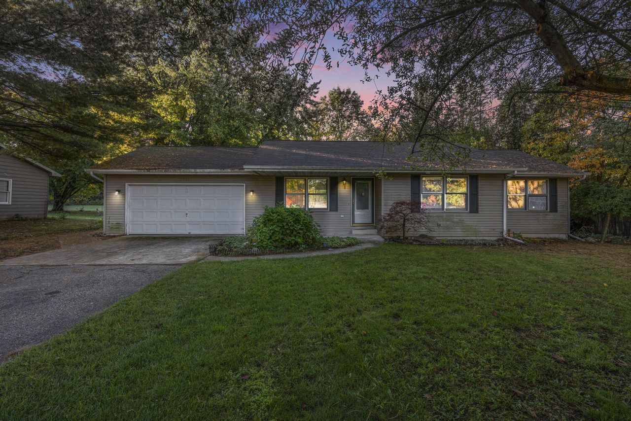 22327 Woodhenge Drive, Mattawan, MI 49071 Main Photo