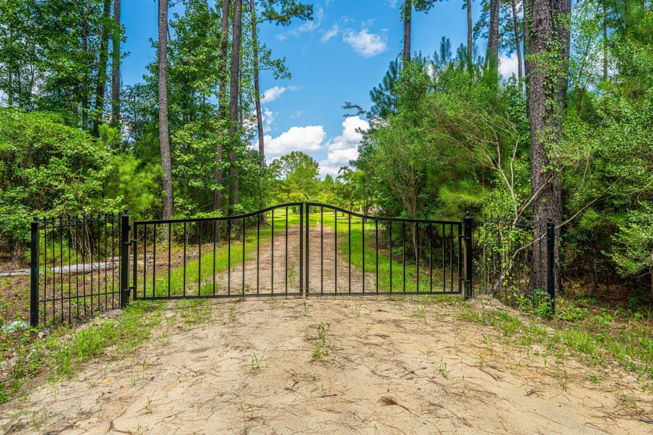 001 Southern Acres Lane Photo 11