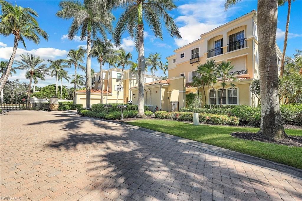 2630 Bolero Dr, Unit 2-3, Naples, FL 34109 Photo