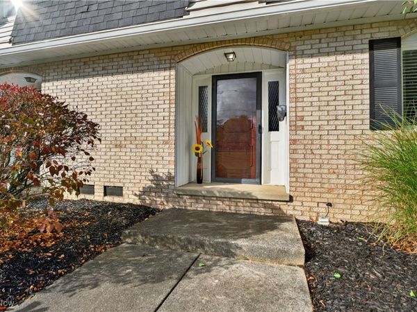 824 S Chillicothe Road, Unit 11, Aurora, OH 44202