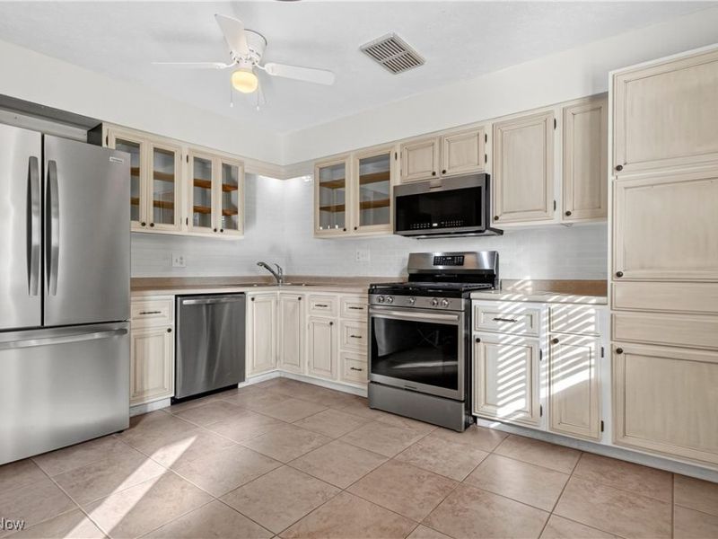 824 S Chillicothe Road, Unit 11, Aurora, OH 44202 Photo 40