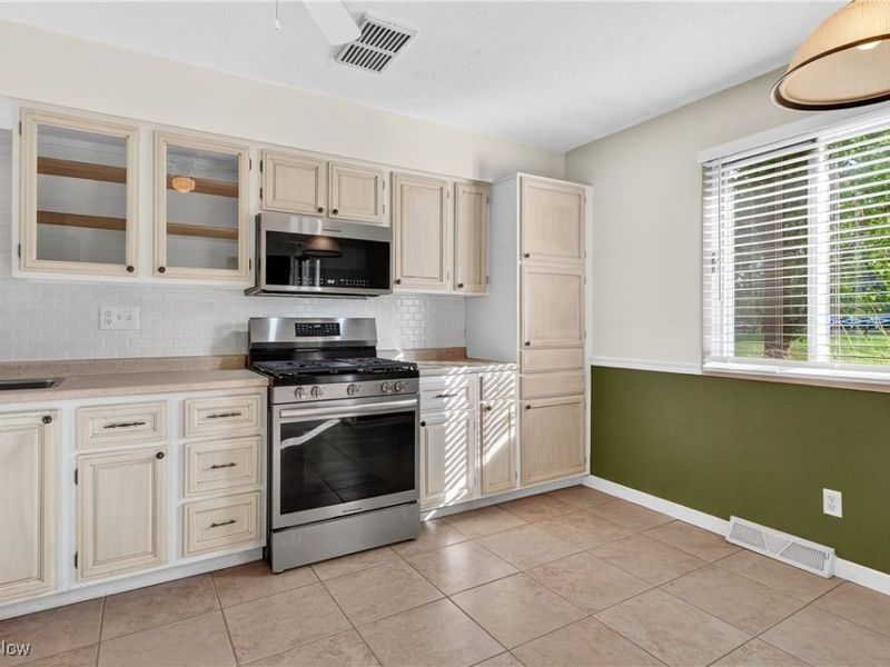 824 S Chillicothe Road, Unit 11, Aurora, OH 44202 Photo 42