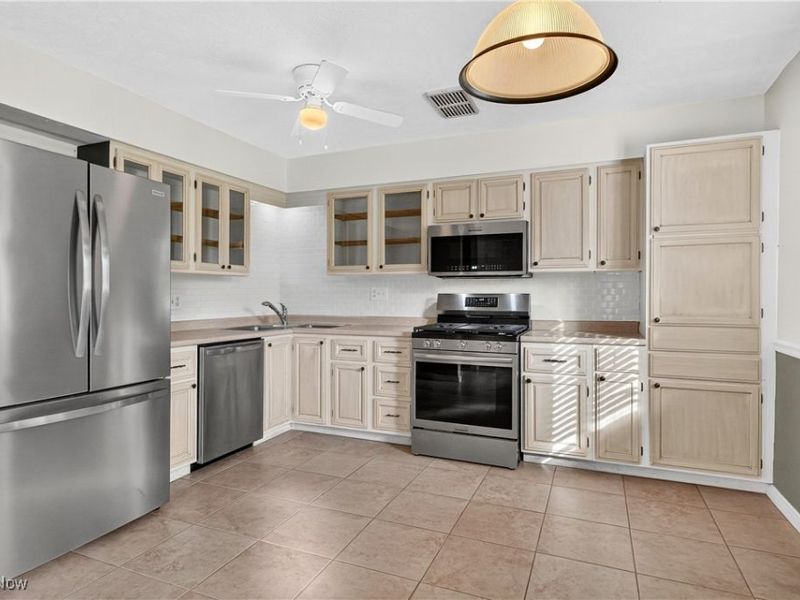 824 S Chillicothe Road, Unit 11, Aurora, OH 44202 Photo 6