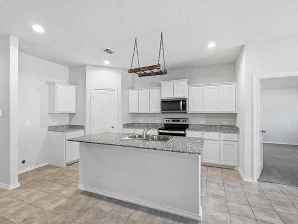 9521 Golden Summit Drive, Fort Worth, TX 76131