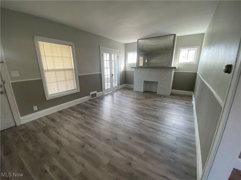 5240 State Road, Parma, OH 44134 Photo 4