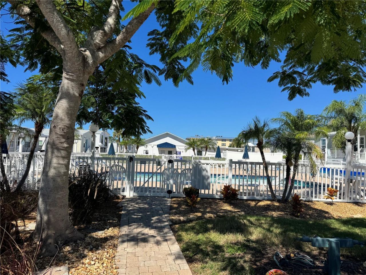 3710 Gulf Of Mexico Drive, Unit A20, Longboat Key, FL 34228 Photo