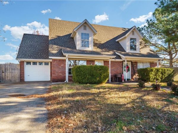 1402 Camellia Drive, Unit A, Bentonville, AR 72712