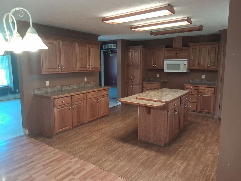 9292 Hood Road, New Straitsville, OH 43766 Photo 4