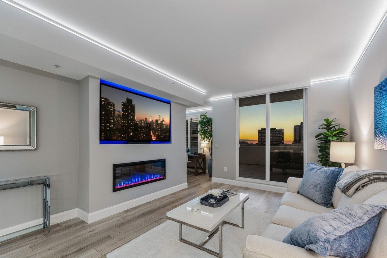 255 Evernia Street, Unit 1115