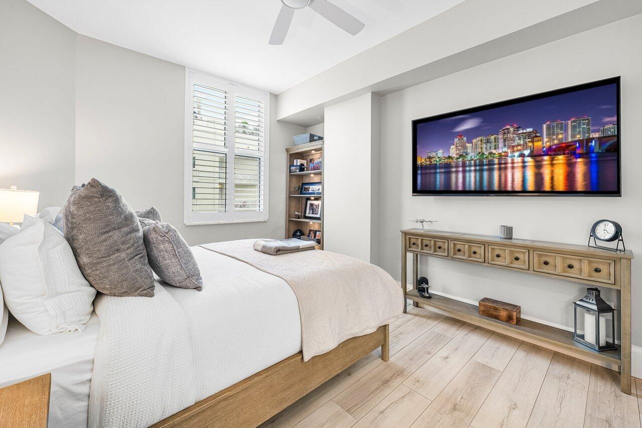 255 Evernia Street, Unit 1502, West Palm Beach, FL 33401 Photo