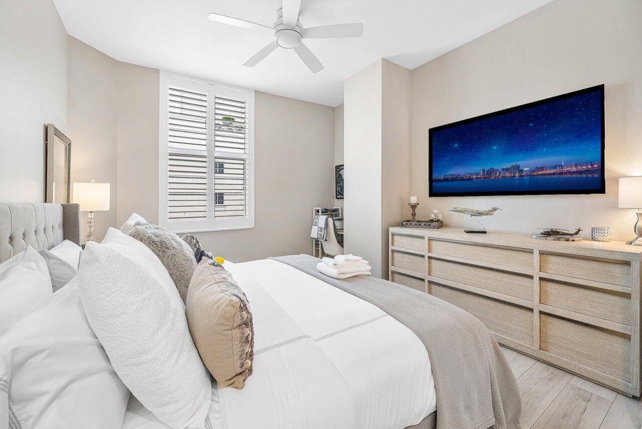 255 Evernia Street, Unit 1502, West Palm Beach, FL 33401 Photo