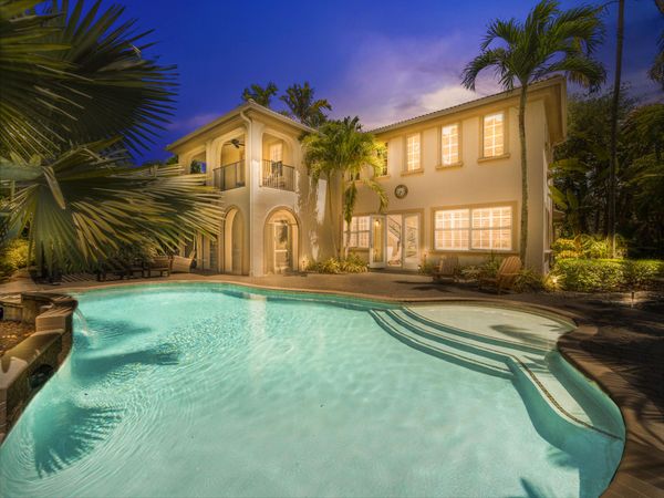 932 Mill Creek Drive, Palm Beach Gardens, FL 33410