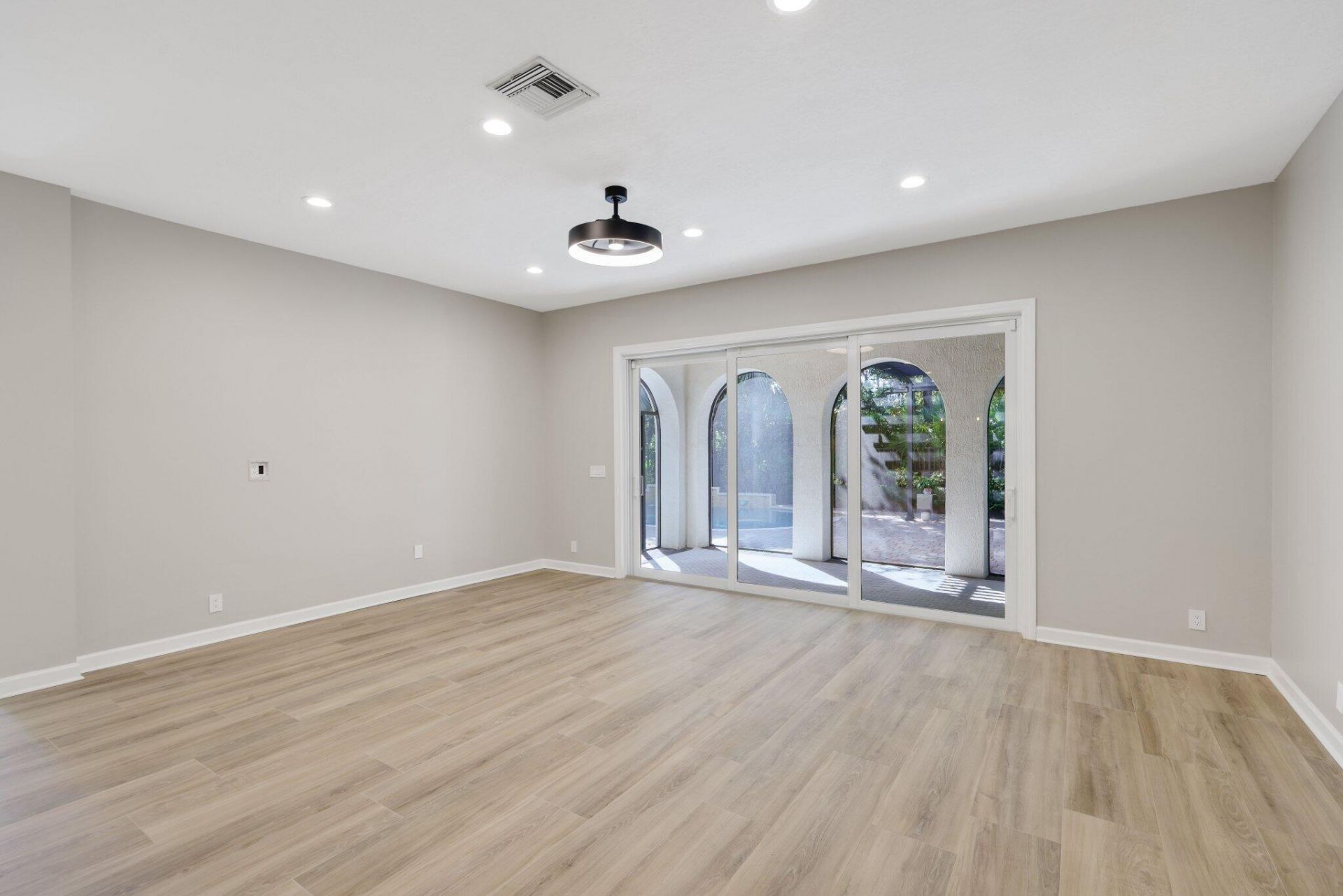 932 Mill Creek Drive, Palm Beach Gardens, FL 33410 Photo