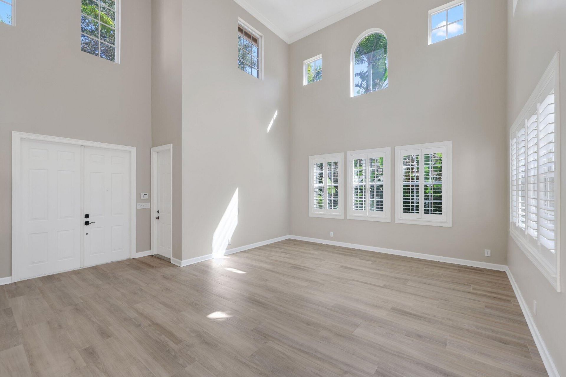 932 Mill Creek Drive, Palm Beach Gardens, FL 33410 Photo