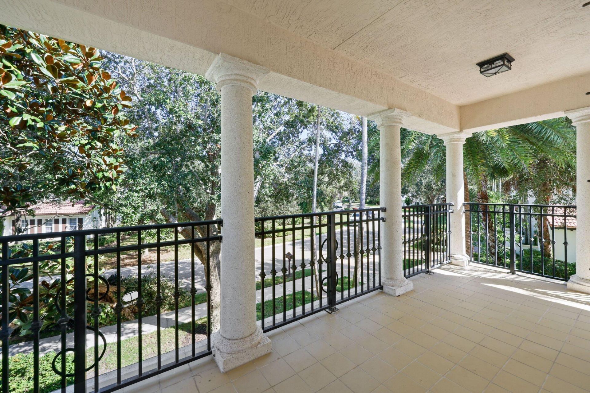 932 Mill Creek Drive, Palm Beach Gardens, FL 33410 Photo
