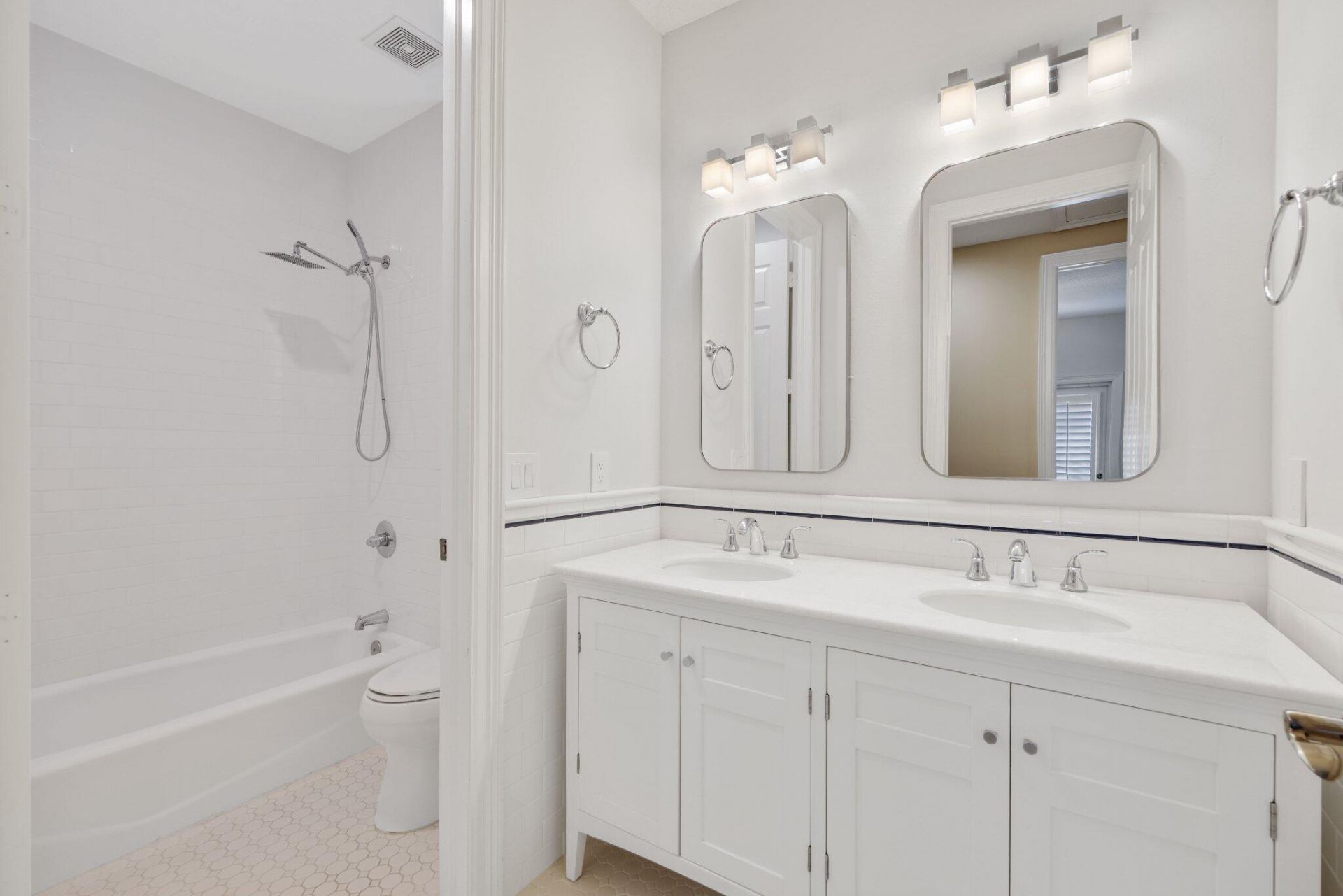 932 Mill Creek Drive, Palm Beach Gardens, FL 33410 Photo