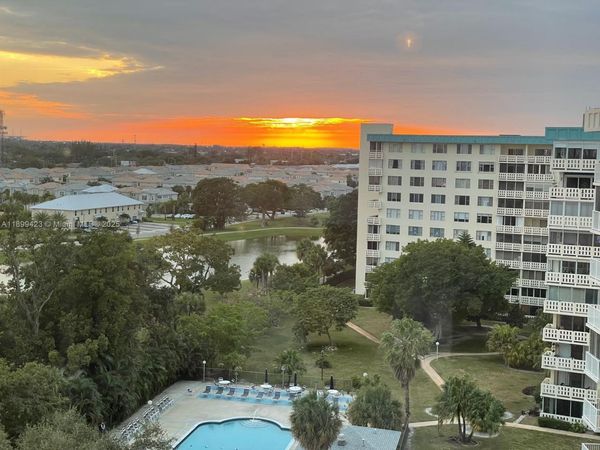 4200 Hillcrest Dr, Unit 1015, Hollywood, FL 33021