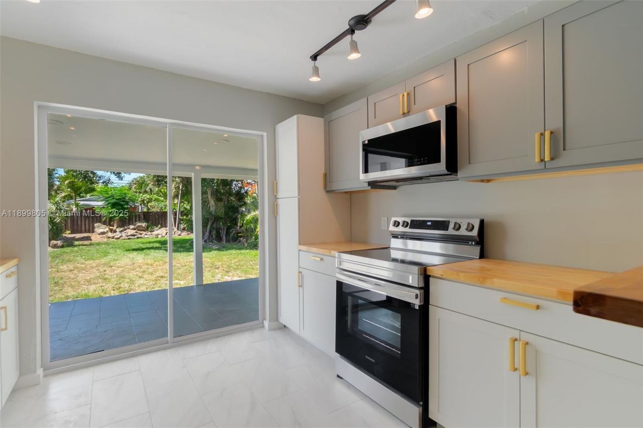 246 NE 13th St, Delray Beach, FL 33444 Photo