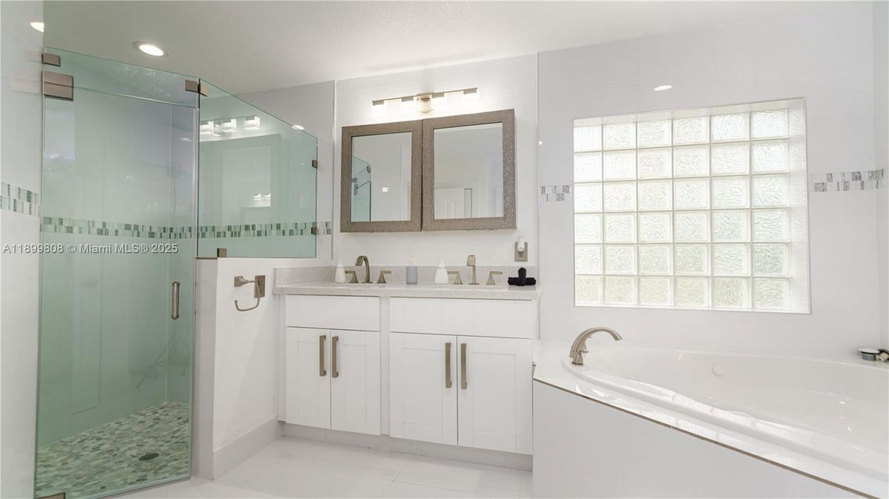 1361 NW 116th Ave, Plantation, FL 33323 Photo