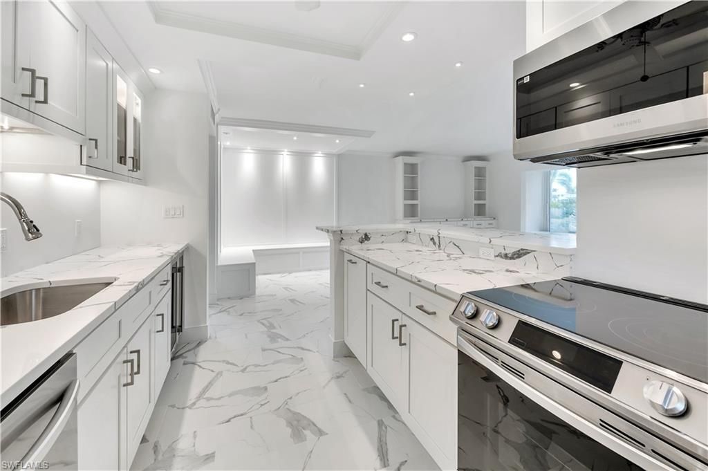 222 Harbour Dr, Unit 114, Naples, FL 34103 Photo