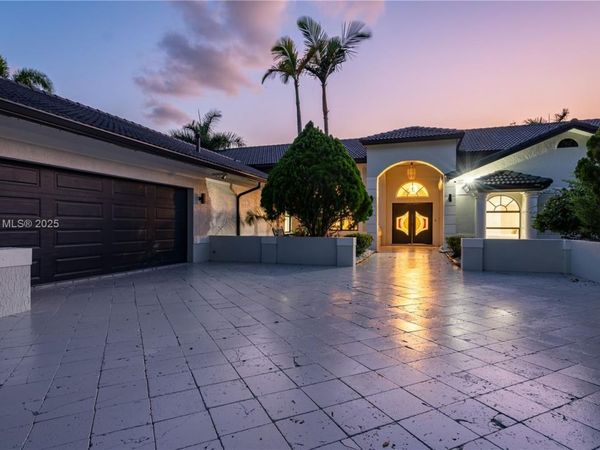 1361 NW 116th Ave, Plantation, FL 33323