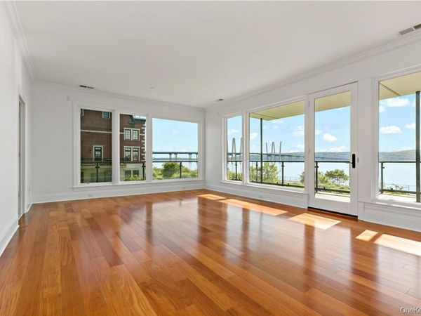 16 Rivers Edge Drive, Unit 200, Tarrytown, NY 10591
