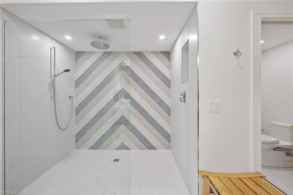 4051 Gulf Shore Blvd N, Unit 201, Naples, FL 34103 Photo