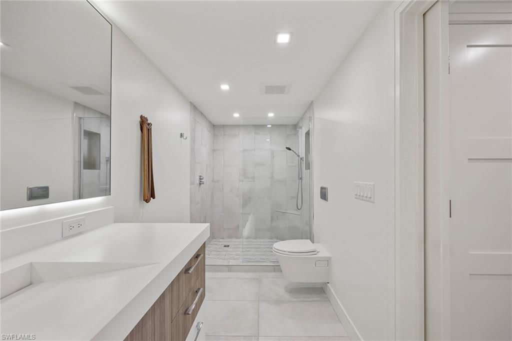 4051 Gulf Shore Blvd N, Unit 201, Naples, FL 34103 Photo