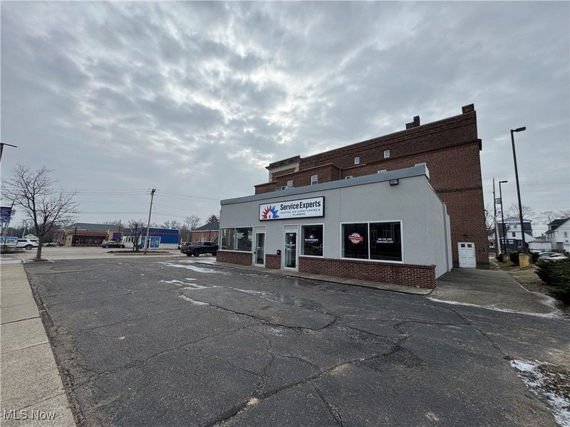 168 E Main Street, Ravenna, OH 44266 Photo 2