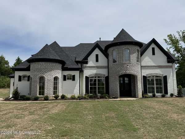 26 Honey Suckle Cove, Holly Springs, MS 38635