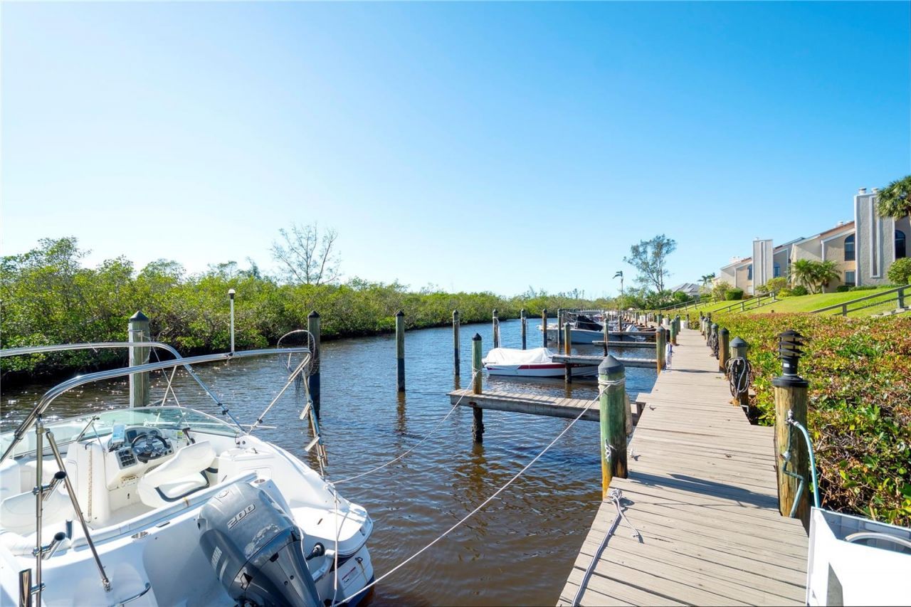 8706 54th Avenue W, Unit 18, Bradenton, FL 34210 Photo