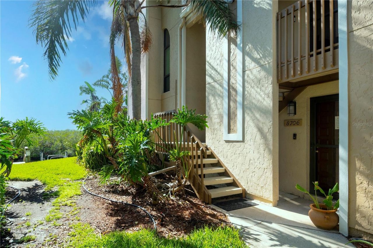 8706 54th Avenue W, Unit 18, Bradenton, FL 34210 Photo