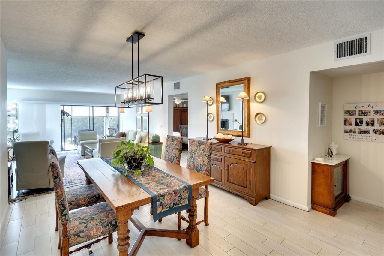 8706 54th Avenue W, Unit 18, Bradenton, FL 34210 Photo