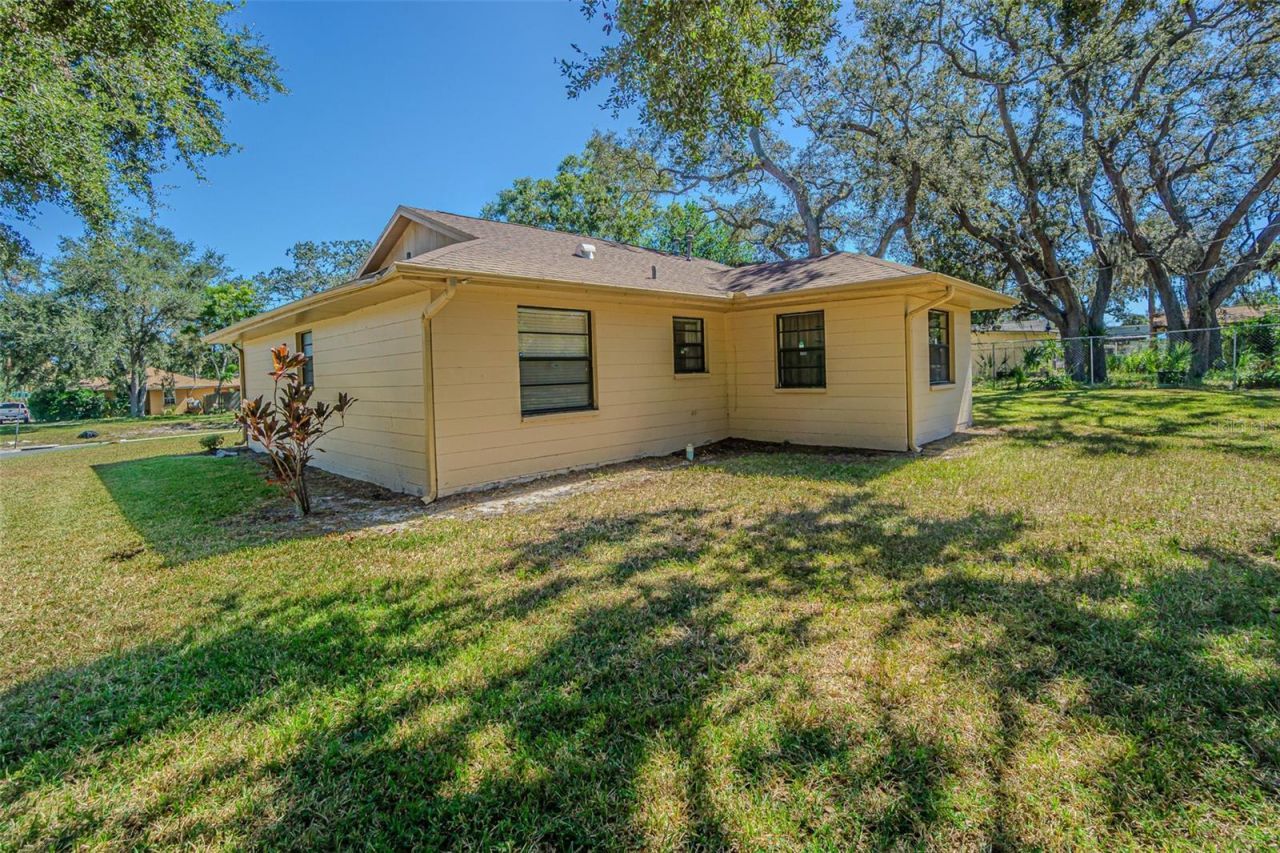 4300 18th Avenue S, Saint Petersburg, FL 33711 Photo