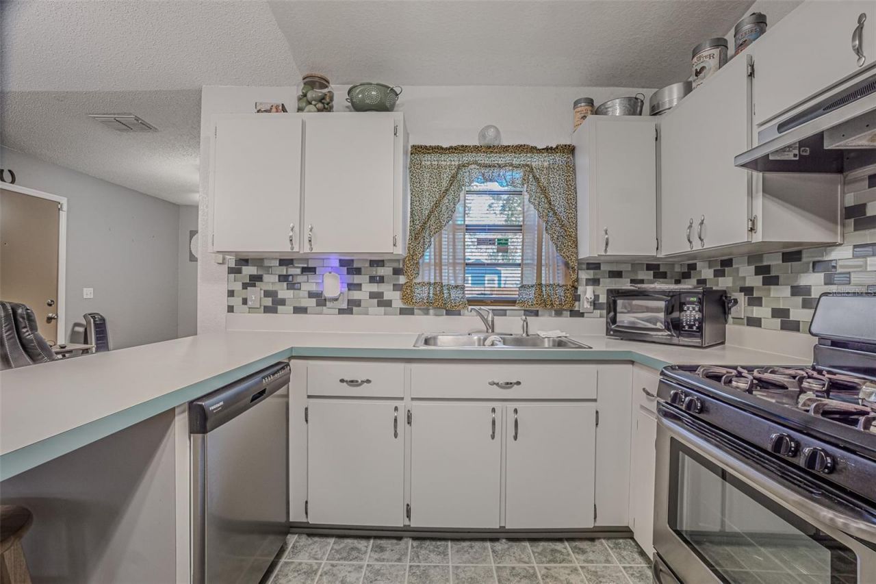 4300 18th Avenue S, Saint Petersburg, FL 33711 Photo