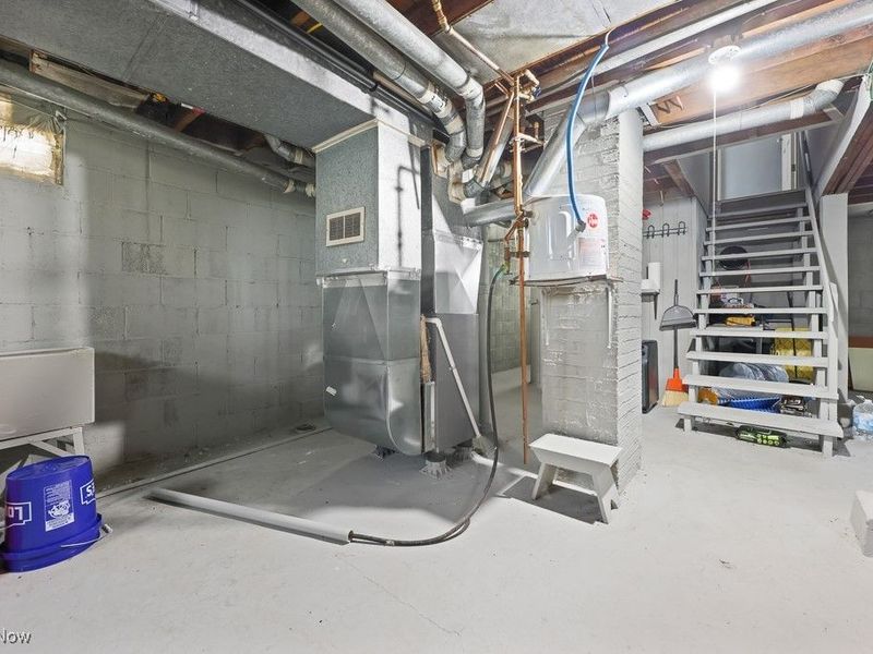 1077 W State Street, Alliance, OH 44601 Photo 19